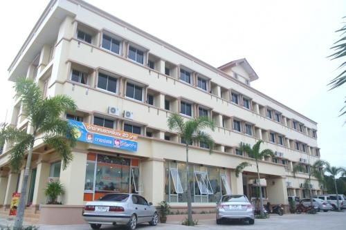 โรงแรมจันท์ธานี (Chanthanee Hotel)0
