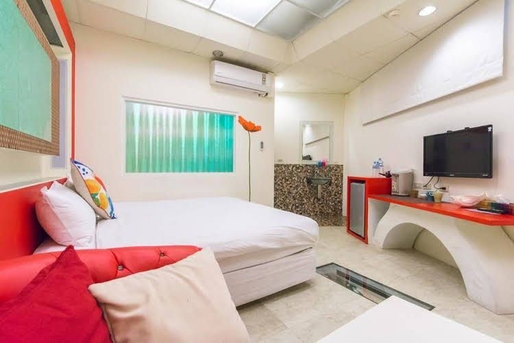 Found Hostel0