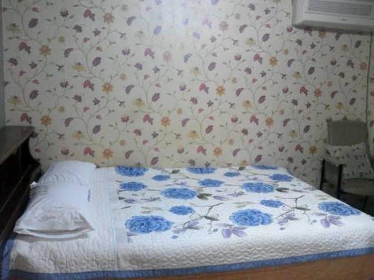Olive Motel0
