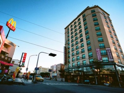 Azure Hotel0