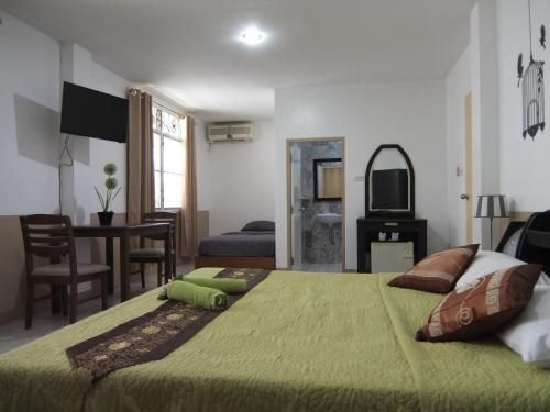 Similan Hotel2