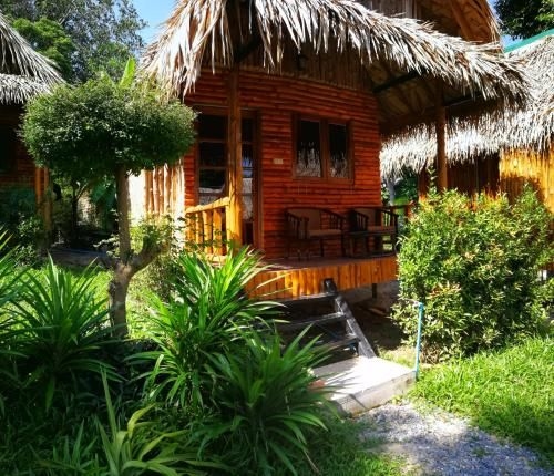 รายา รีสอร์ท (Raya Resort)0