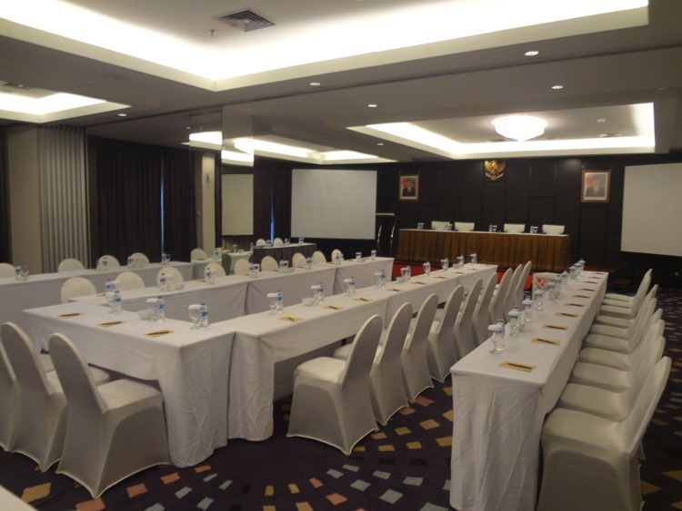 Diradja Hotel Indonesia1