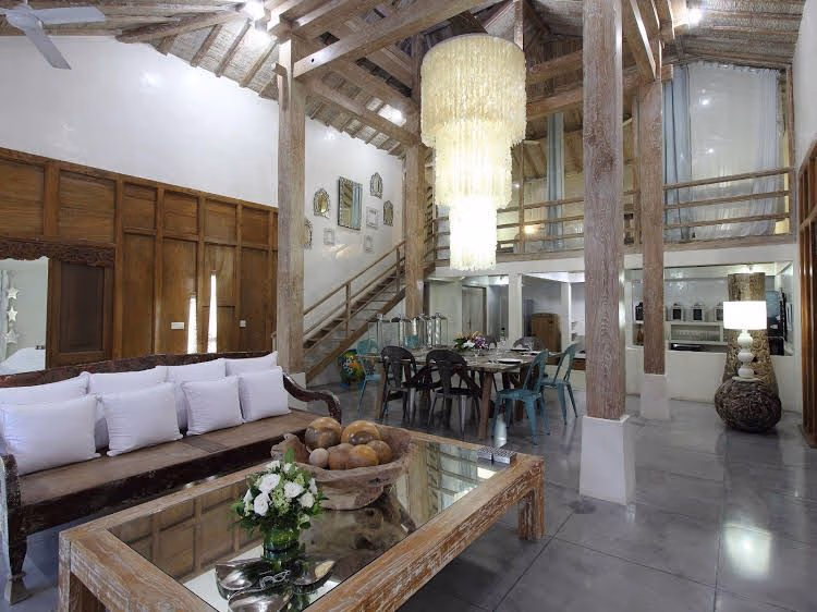 Villa Putih Seminyak0