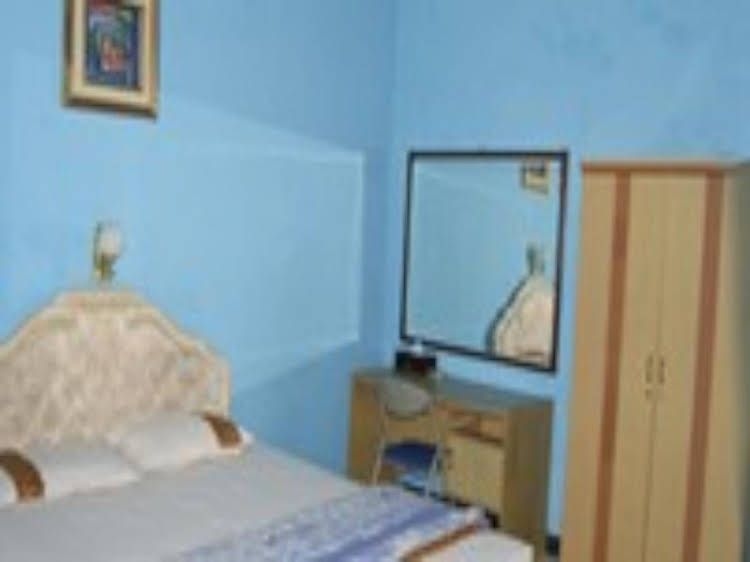 Riyadi Guest House Surabaya1