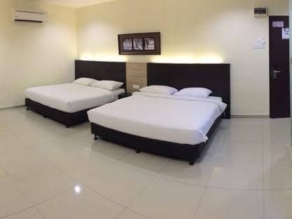 โรงแรมเซ็นเตอร์ พอยต์ (Hotel Centre Point)0