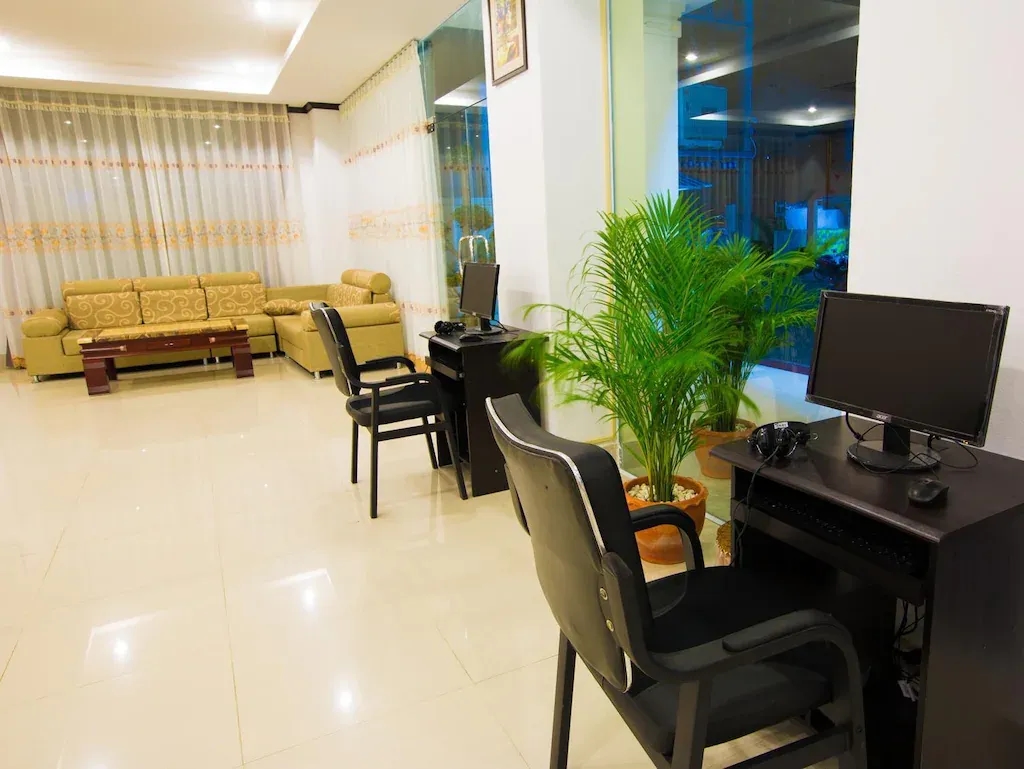 โรงแรมดวงจันทร์ พลาซา (Douangchan Plaza Hotel)4