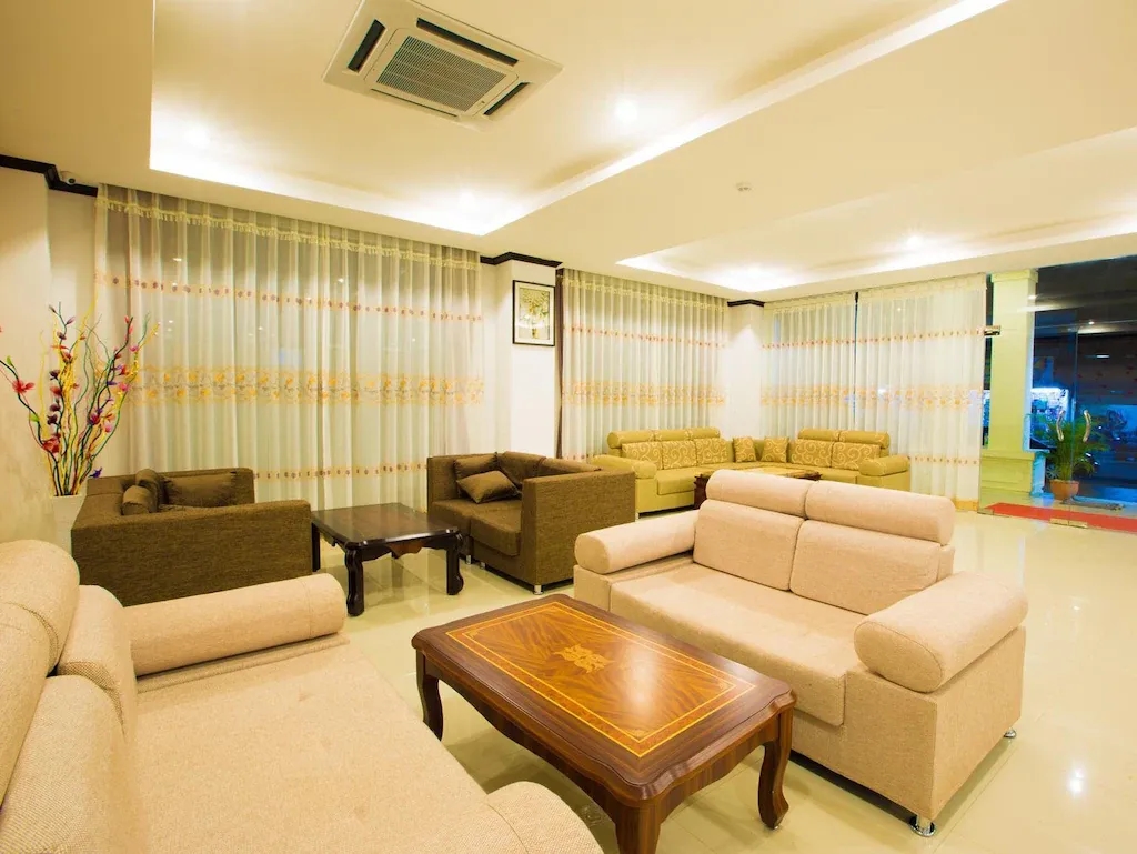 โรงแรมดวงจันทร์ พลาซา (Douangchan Plaza Hotel)3