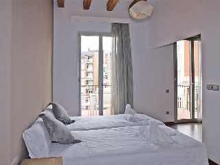 MH Apartments Center3