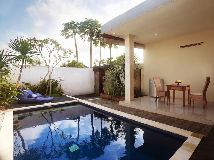 Palm Leaf Villa0