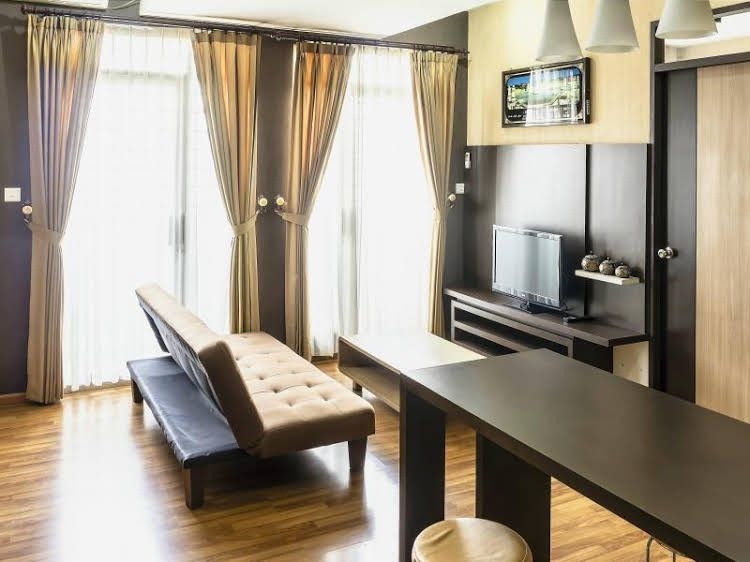 ไฮ ลีฟวิ่ง อพาร์ตเมนต์ (High Livin' Apartment)0