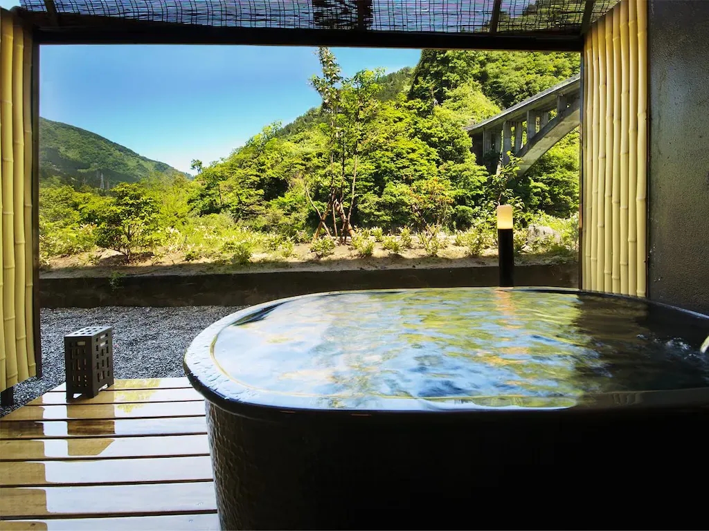 คุโรเบะ อุนะซึกิ ออนเซ็น โทเก็น (Kurobe Unazuki Onsen Togen)2