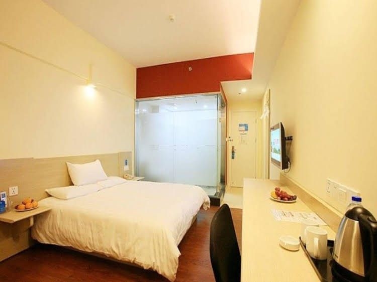 Hanting Express Wuhan Tunkou Development Zone0