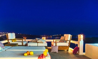 Aqua Luxury Suites3