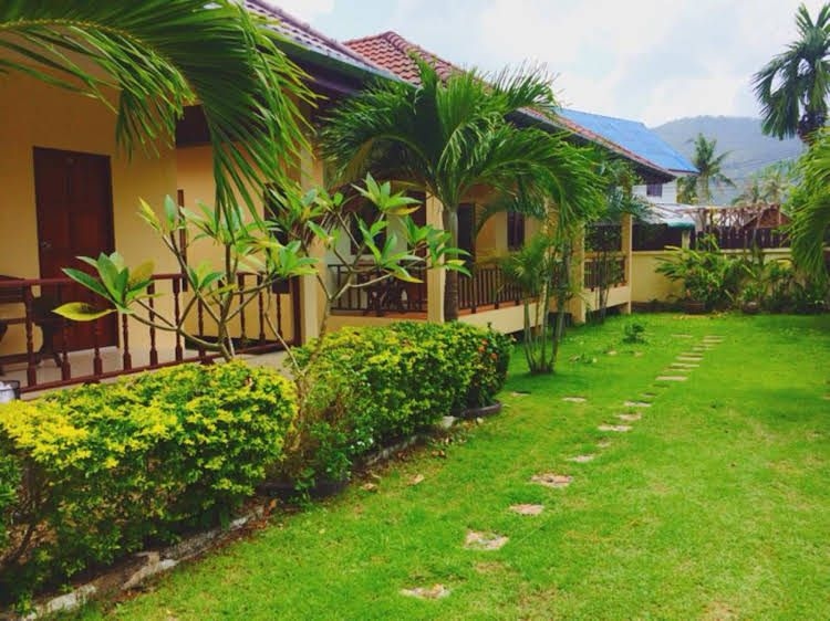 ร่อน ทัวร์ แอนด์ บังกะโล (Ron Tour and Bungalow)0