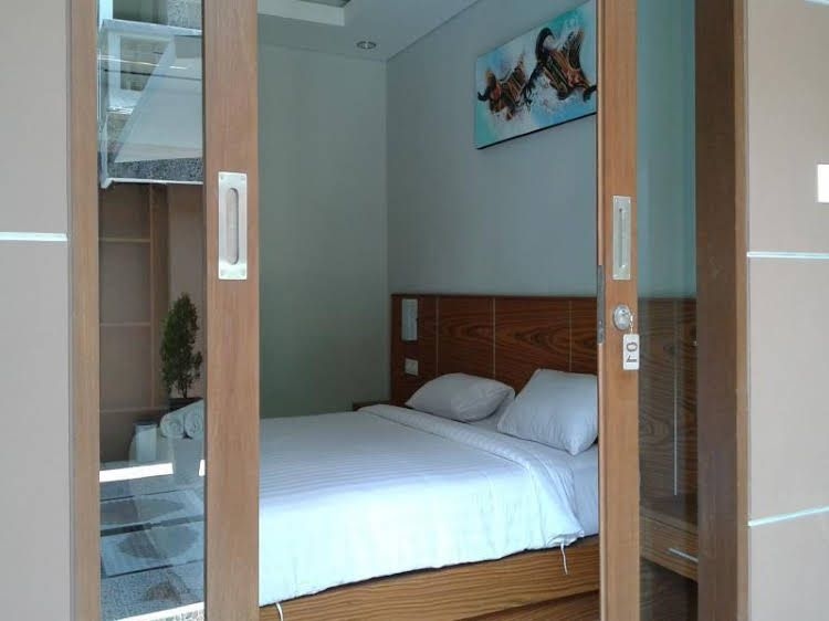 รอนตา บังกะโล (Ronta Bungalows)0