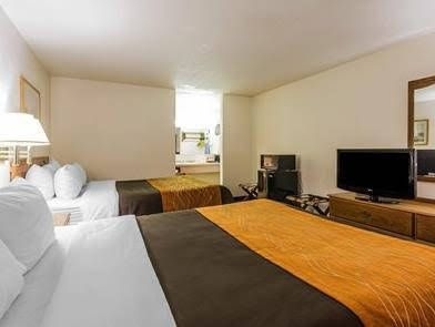 Comfort Inn0