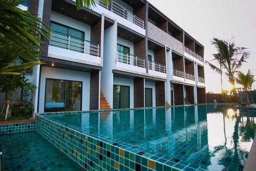 ริมนที รีสอร์ท ตรัง (Rimnatee Resort Trang)0