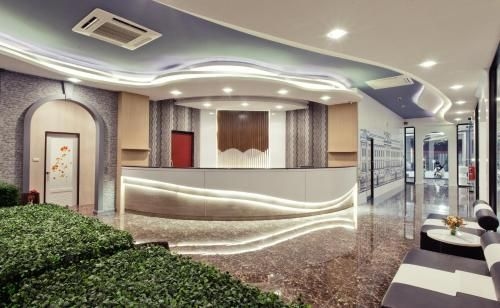 โรงแรม เดอะ พราวด์ (The Proud Hotel)0