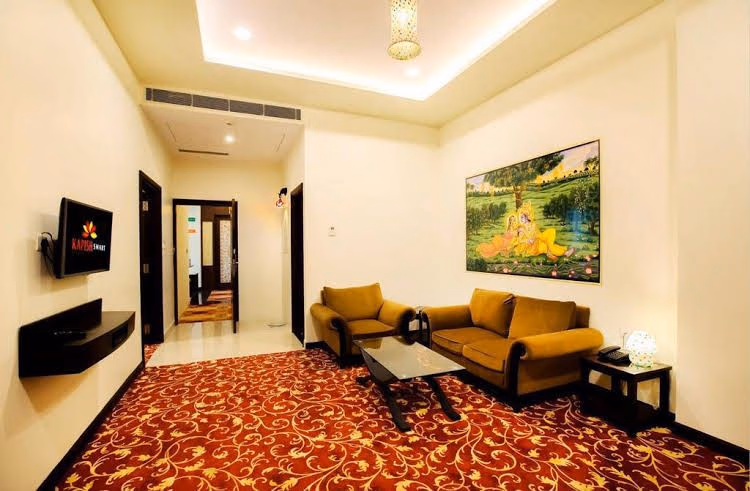 โรงแรมกาปิศ สมาร์ท-เพียว เวก (Hotel Kapish Smart-Pure Veg)1