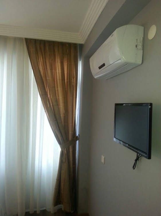 Adrian Beach Hotel0
