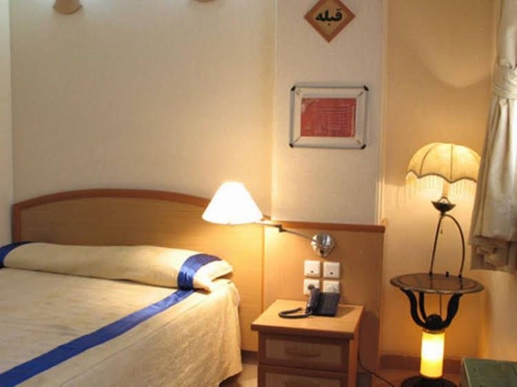 ERAM SHIRAZ0