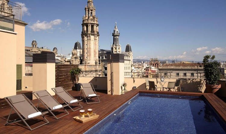 Duquesa Suites0