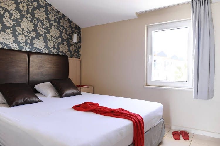 Side Hill Hotel0