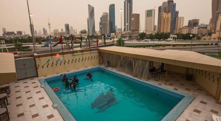 Continental Hotel Kuwait0