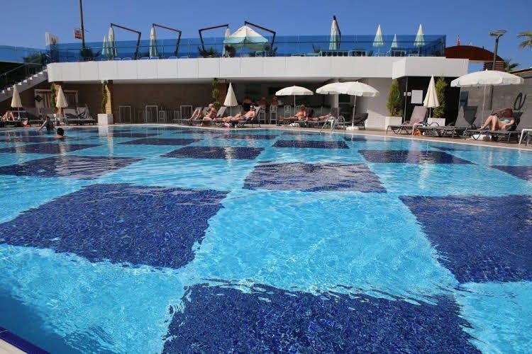 C Lounge Hotel0