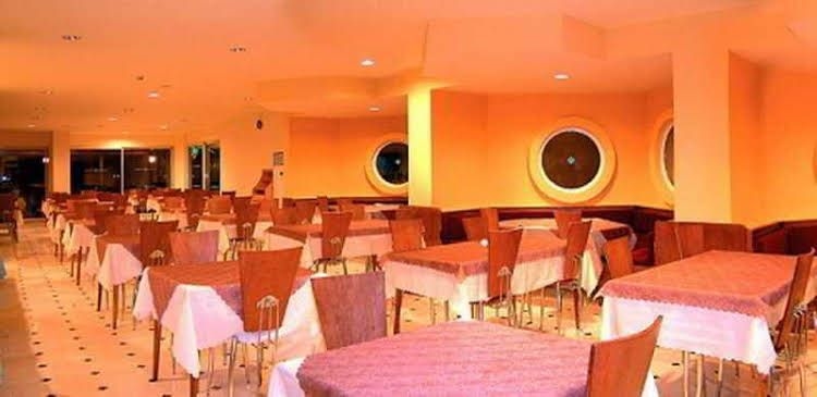Luna Beach Deluxe Hotel0