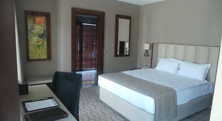 Ramada Sakarya0