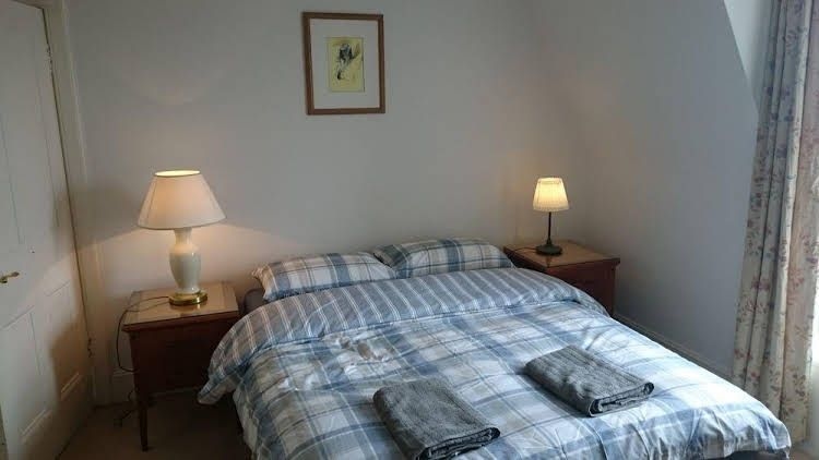 Melville House0