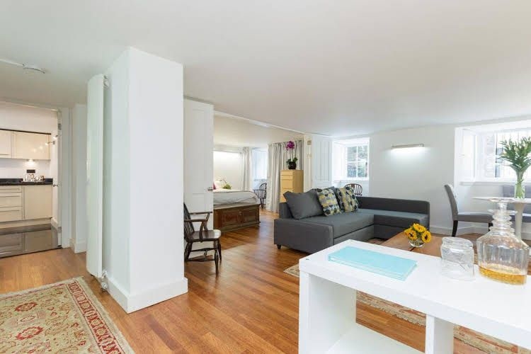 Dundas Apartments0