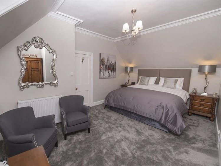 Morven Lodge0