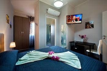 B&B Suite 1230
