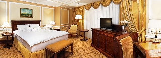 Nobil Luxury Boutique2