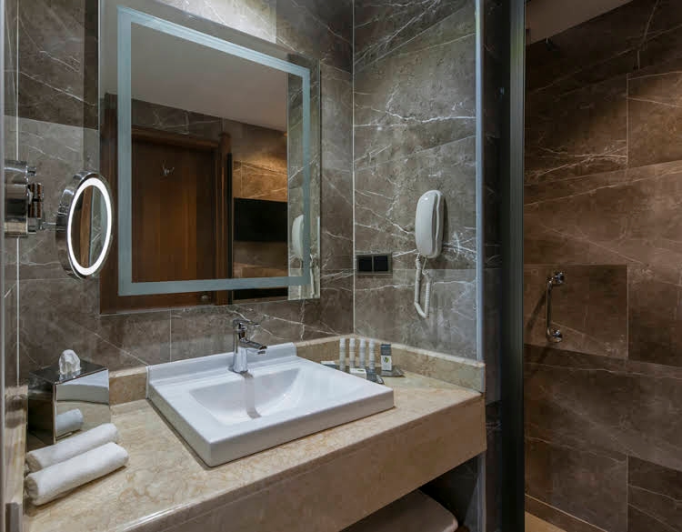Double Tree by Hilton Elazig0