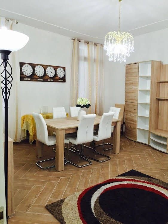 Regina Apartment0