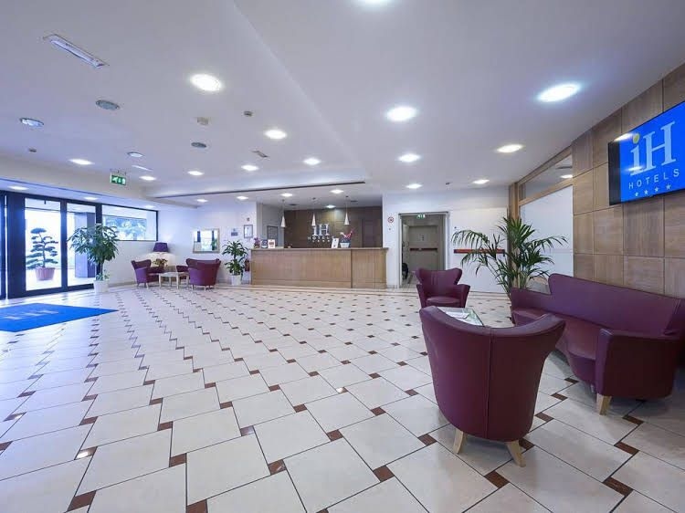 IH Hotels Firenze Business0