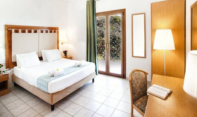 FIORELLA SEA VIEW1