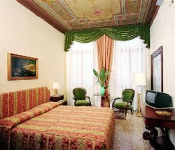 AFFITTACAMERE PALAZZO SCHIAVONI0