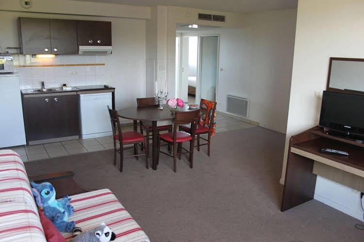 Comfort Suites Pau Idron0