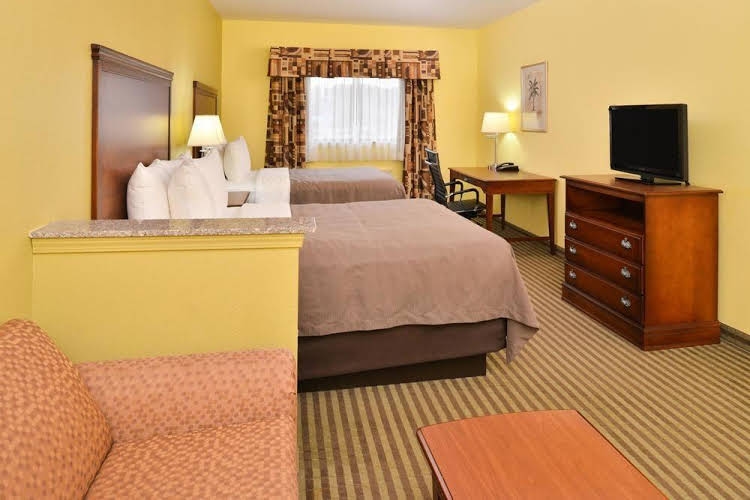 Red Lion Inn and Suites Byram0