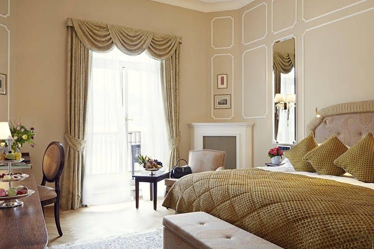 Badrutts Palace St Moritz0