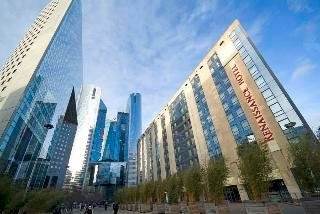 Renaissance Paris La Defense1