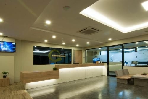 โรงแรมเดอะ เซนนิท เรสซิเดนซ์ (The Zenith Residence Hotel)2