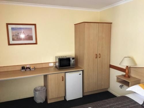 Warwick Vines Motel3