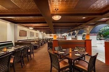 Embassy Suites by Hilton Los Angeles International Airport0