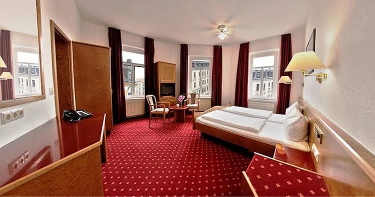 Astoria by Centro Comfort0